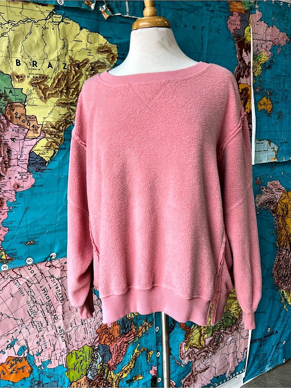 American Eagle Seriously Huggable Pink Crewneck Pullover Size Small